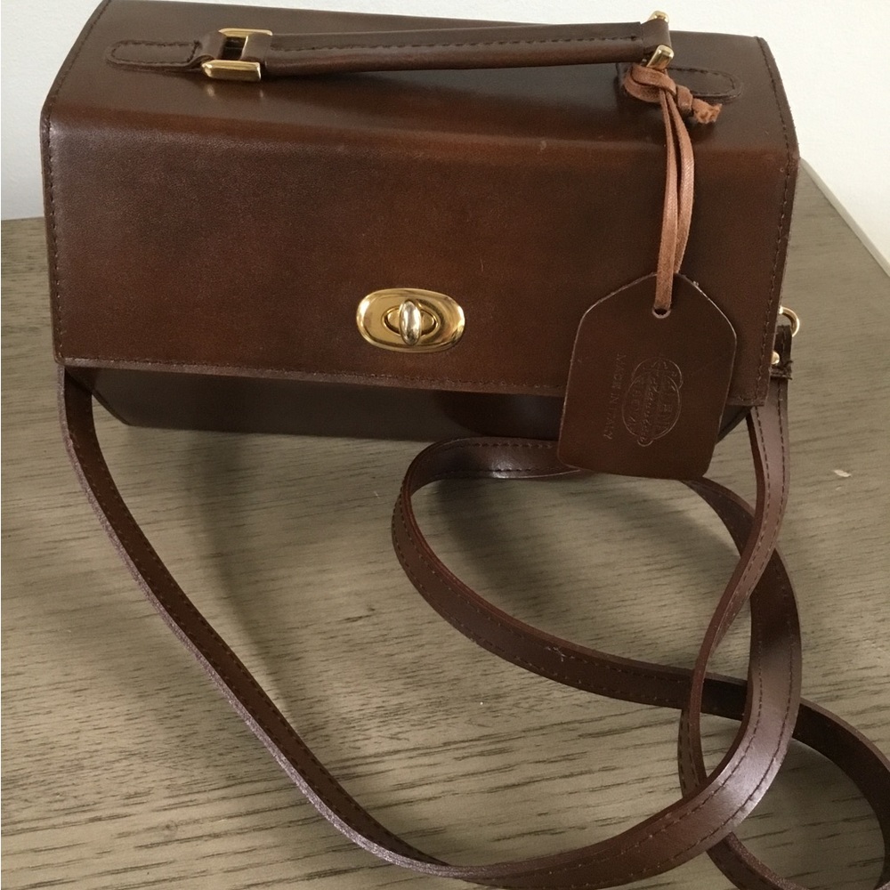 Elena Classica Firenze Brown Hexagon Shaped Leather Purse wirh Gold Accents